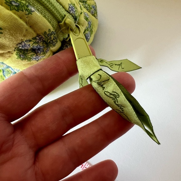 Vintage VERA BRADLEY Citrus 2006 Silhouette 100 XS Duffle Style Shoulder Bag - Picture 4 of 10